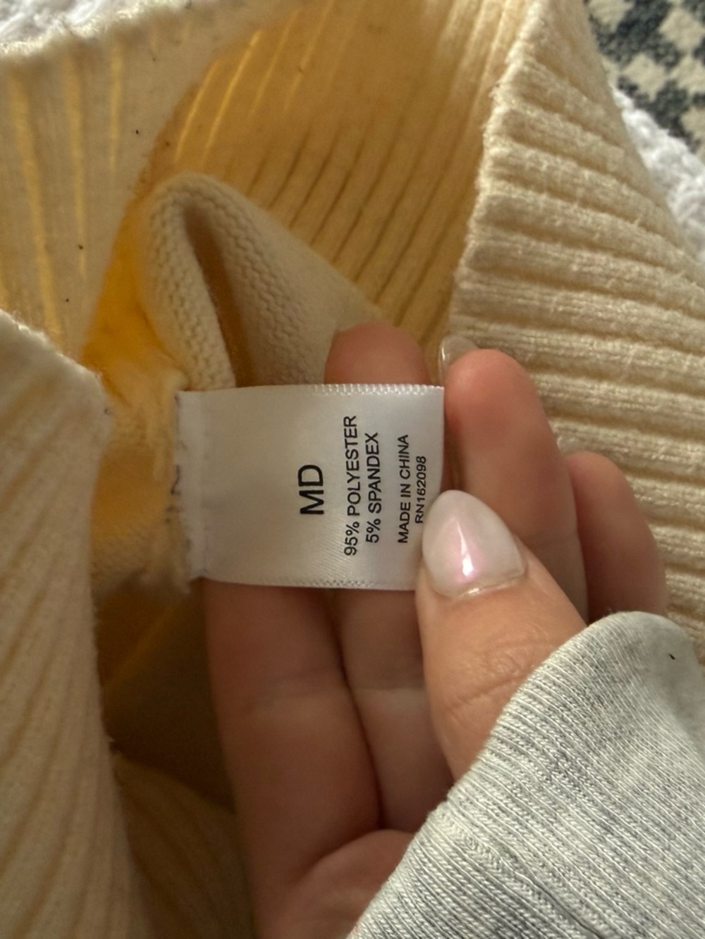 Taylor Swift Red Crew neck sweater - Picture 3 of 3